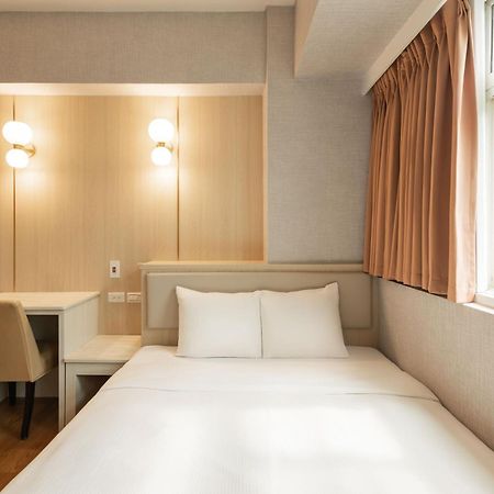 Kindness Hotel Weiwuying Kaohsiung Bagian luar foto