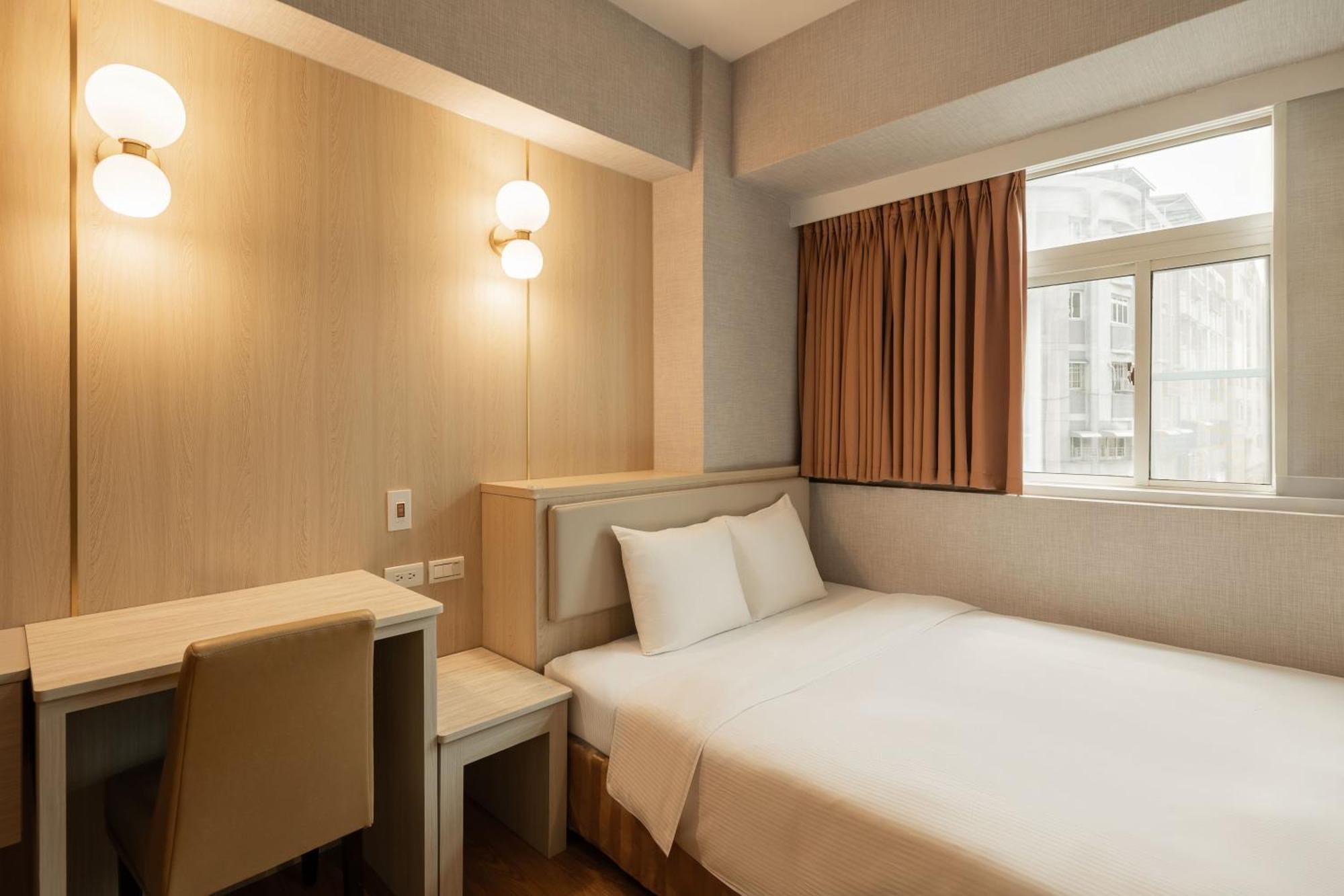 Kindness Hotel Weiwuying Kaohsiung Bagian luar foto