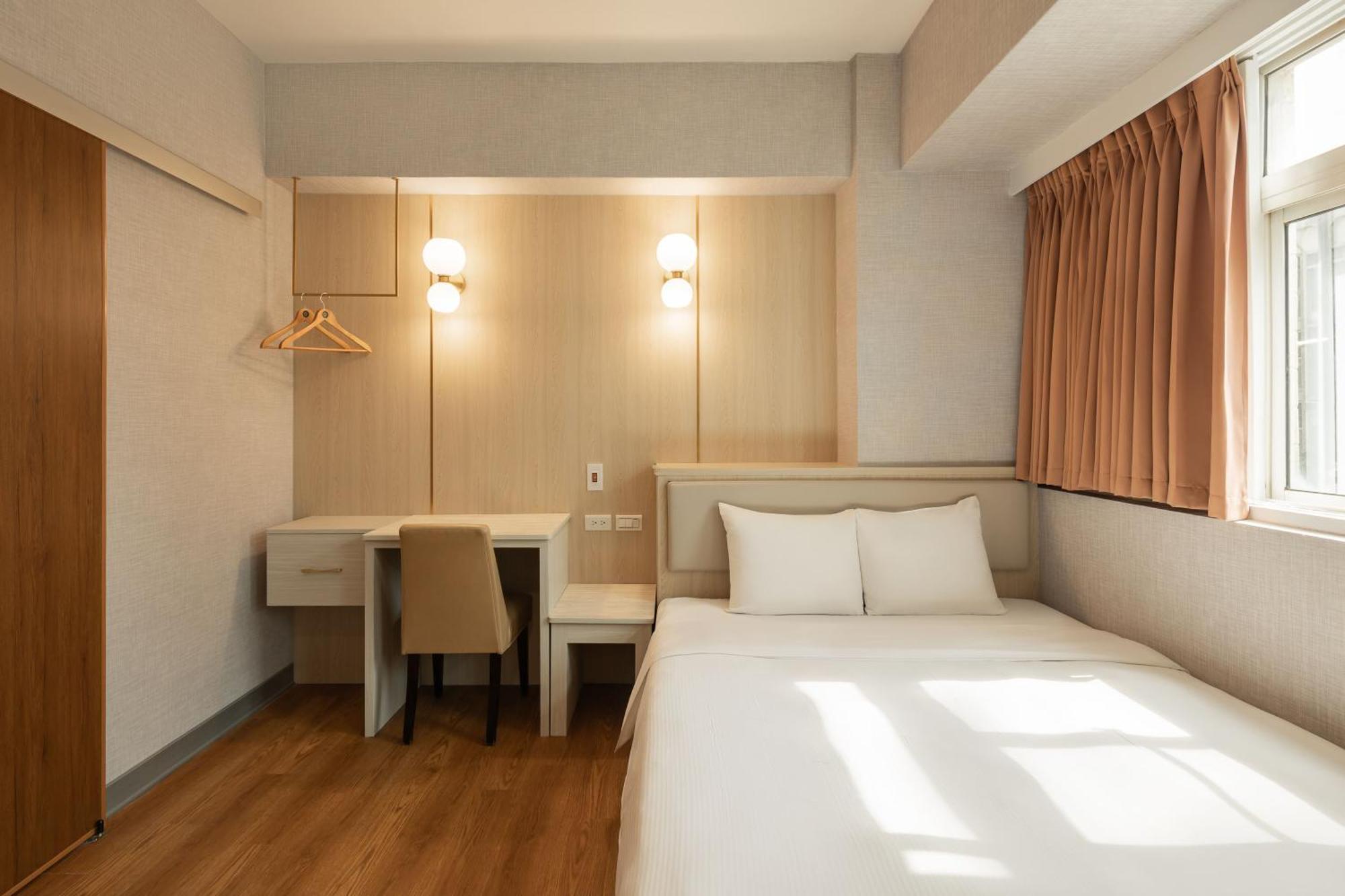 Kindness Hotel Weiwuying Kaohsiung Bagian luar foto